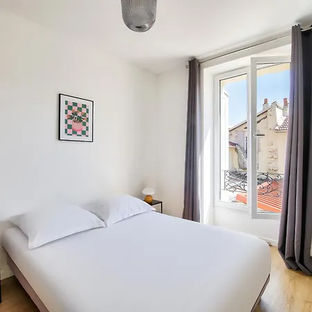 Paris House * Ivry-sur-Seine