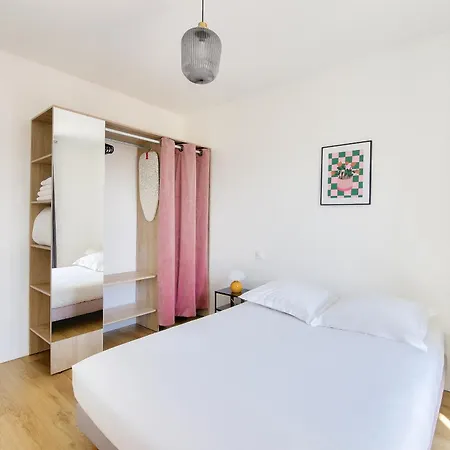 Paris House